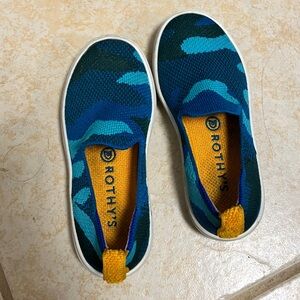 Rothy's Kids Vibrant Blue Camo Sneakers